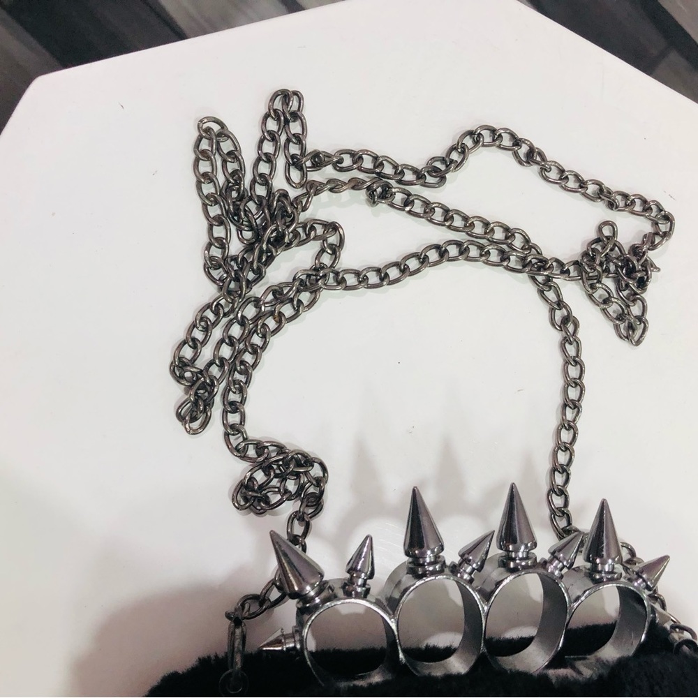 Black fur clutch / sling - Picture 10 of 14